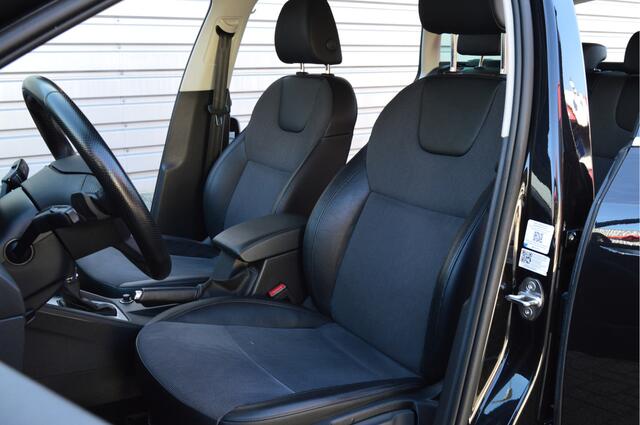 Skoda OCTAVIA Combi 1.5 TSI Greentech Business Edition O.a: Haak, PDC, Stoelverw, Clima, Navi, Carplay, Etc. All-in prijs!