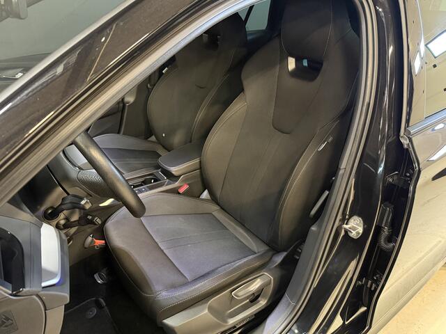 Skoda OCTAVIA Combi 1.0 TSI Sport Business | Apple Carplay | Stoelverwarming | Trekhaak