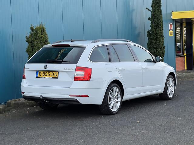 Skoda OCTAVIA Combi 1.5 TSI DSG AUT. 150PK! Greentech Business Edition CARPLAY | TREKH | STOELVERW | CRUISE | NAV | PDC | LMV