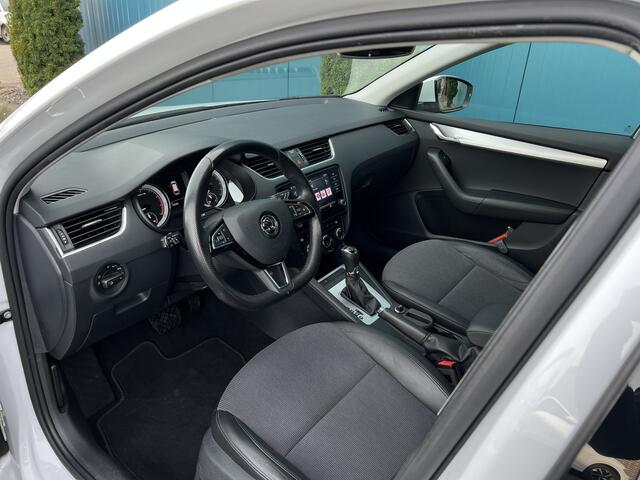 Skoda OCTAVIA Combi 1.5 TSI DSG AUT. 150PK! Greentech Business Edition CARPLAY | TREKH | STOELVERW | CRUISE | NAV | PDC | LMV