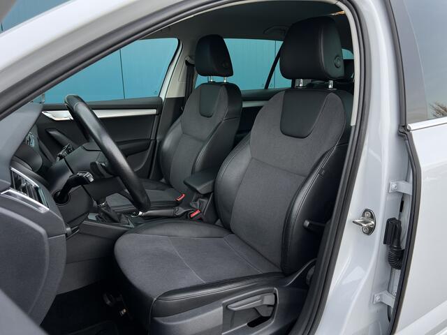 Skoda OCTAVIA Combi 1.5 TSI DSG AUT. 150PK! Greentech Business Edition CARPLAY | TREKH | STOELVERW | CRUISE | NAV | PDC | LMV