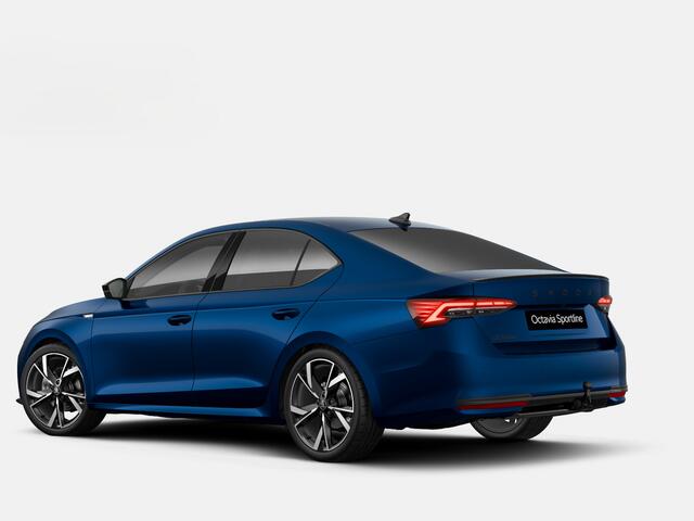 Skoda OCTAVIA Sportline Business 1.5 TSI m-HEV 110 kW / 150 PK H | Trekhaak | 19' Draconis | Storm Blue Individual | Navi Pakket