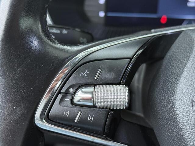 Skoda OCTAVIA Combi 1.0 TSI Business Edition | 110 PK | Cruise control | Climate control | LED verlichting | Apple Carplay/Android Auto |