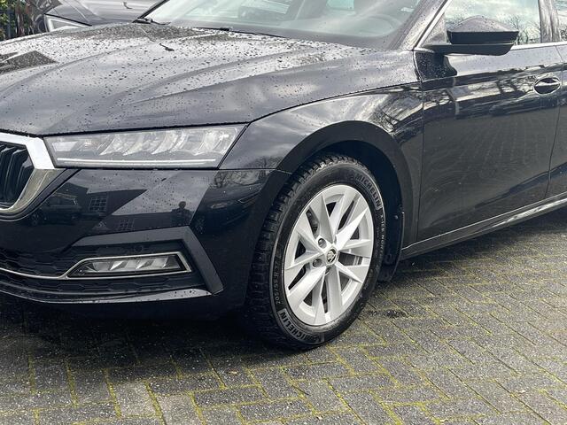 Skoda OCTAVIA Combi 1.0 e-TSi DSG Business Edition | CAMERA | STUUR-STOELVERW. | EL. ACHTERKLEP |