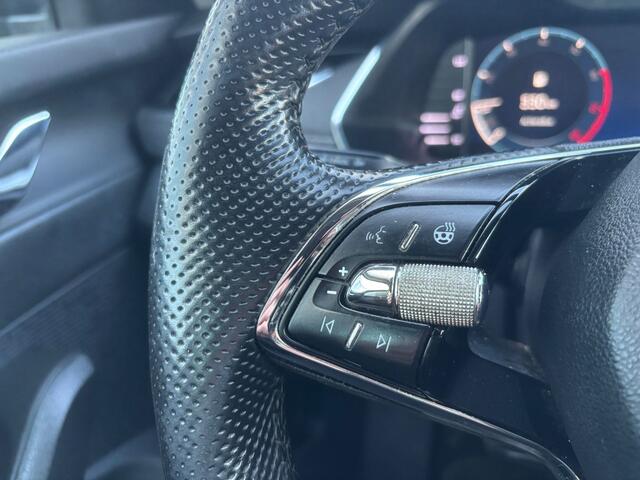 Skoda OCTAVIA Combi 1.0 TSI Business Edition Plus | Memory Stoelen | Stuur Verwarming | Parkeer Sensoren