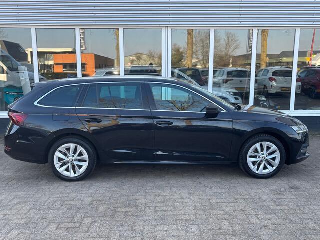 Skoda OCTAVIA Combi 1.0 TSI Business Edition Plus | Memory Stoelen | Stuur Verwarming | Parkeer Sensoren