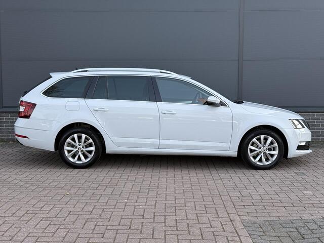 Skoda OCTAVIA Combi 1.0 TSI Greentech Business Edition / Stoel Verwarming / Cruise / Navigatie / Apple Carplay&Android Auto / Parkeersensoren V+A /