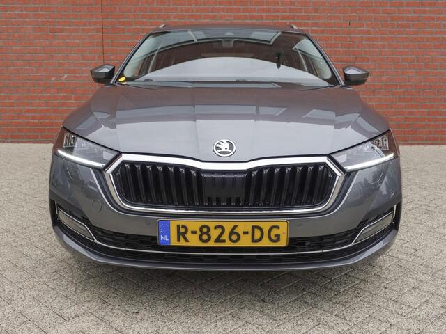 Skoda OCTAVIA Combi 1.0 TSI 110pk Business Edition Plus | Navigatie | Apple Carplay/Android Auto | Camera | Parkeersensoren | Elektrische achterklep | Blind Spot Assist | Adaptive Cruise Control | Virtual Cockpit | Stoelverwarming | Ledverlichting | Sfeerverlichting | 