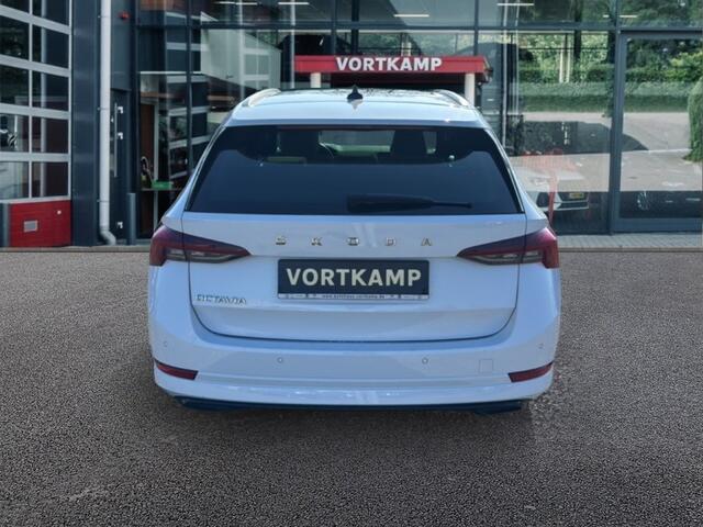 Skoda OCTAVIA 2.0 TDI STYLE TREKHAAK/PANO-DAK/ELEK-KLEP/CANTON/PDC/MEM/ACC