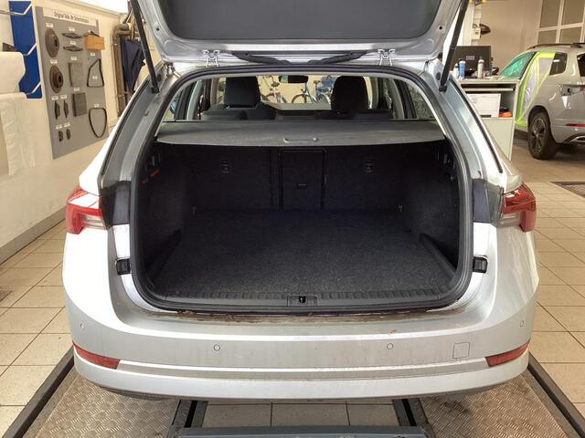 Skoda OCTAVIA Combi 1.4 TSI iV PHEV Business Edition Plus / Trekhaak / Head Up / Adaptief onderstel