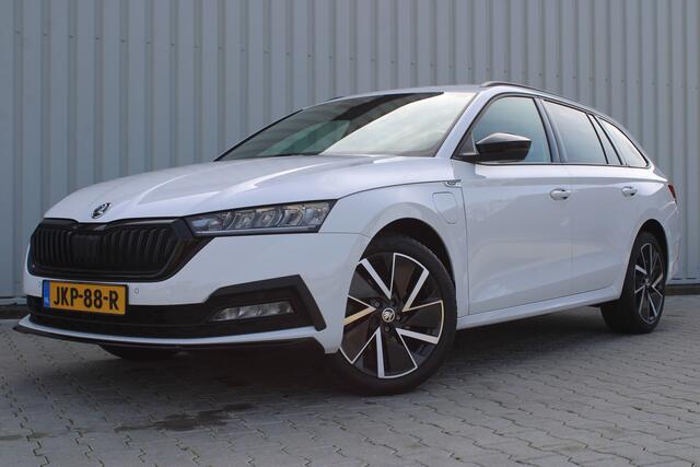 Skoda OCTAVIA Combi 1.4 TSI iV PHEV Sportline Business | Incl. 12 maanden garantie | Cruise control | Schuif/kantel dak | Apple carplay/Android auto | Parkeercamera | Stoelverwarming | 100% onderhouden | Head-up display |