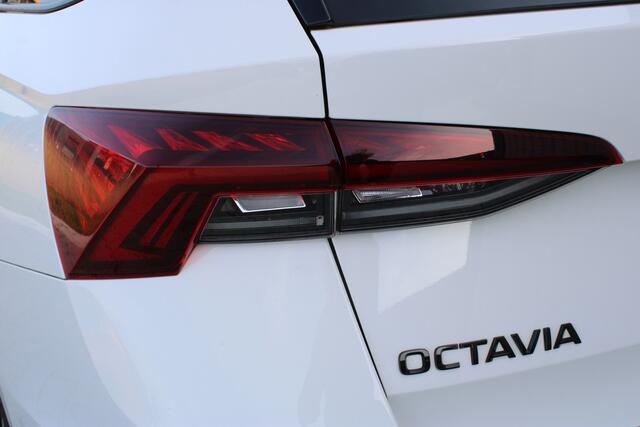 Skoda OCTAVIA Combi 1.4 TSI iV PHEV Sportline Business | Incl. 12 maanden garantie | Cruise control | Schuif/kantel dak | Apple carplay/Android auto | Parkeercamera | Stoelverwarming | 100% onderhouden | Head-up display |