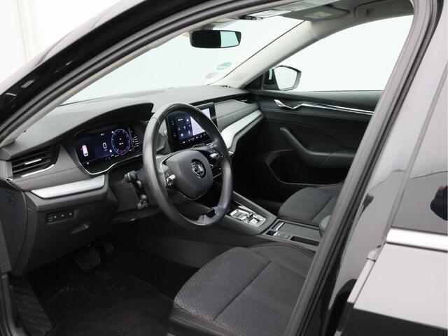 Skoda OCTAVIA Combi 1.0 e-TSI Business Edition Plus/ automaat/ trekhaak!