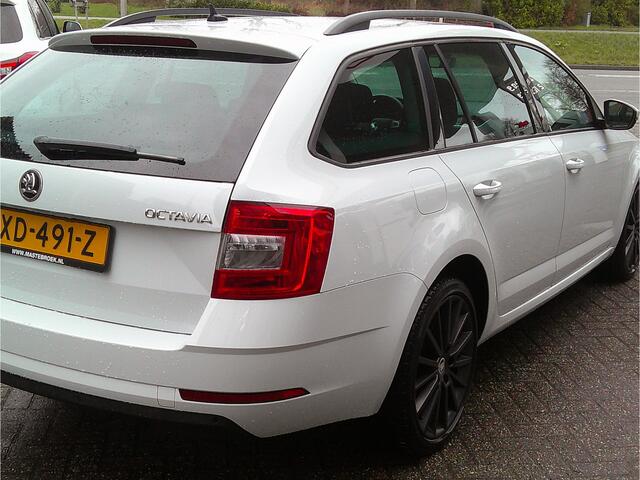 Skoda OCTAVIA Combi 1.0 TSI Greentech Ambition Business Staat in De Krim