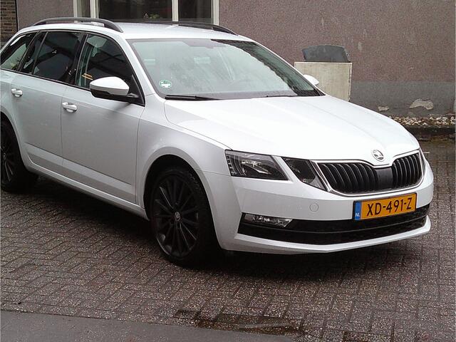 Skoda OCTAVIA Combi 1.0 TSI Greentech Ambition Business Staat in De Krim