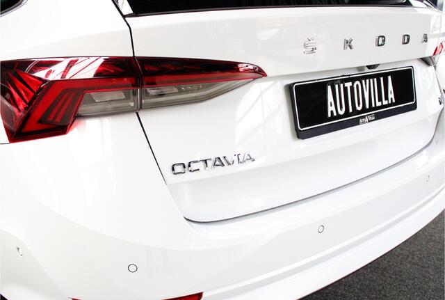 Skoda OCTAVIA Combi 1.4 TSI iV PHEV HUD Leder Memory Camera ACC Stuurverwarming Ambient Keyless Virtual