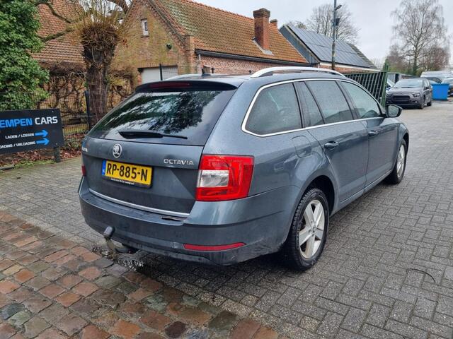 Skoda OCTAVIA Combi 1.6 TDI Grt Amb Bns