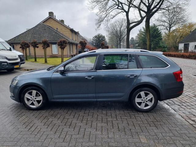 Skoda OCTAVIA Combi 1.6 TDI Grt Amb Bns