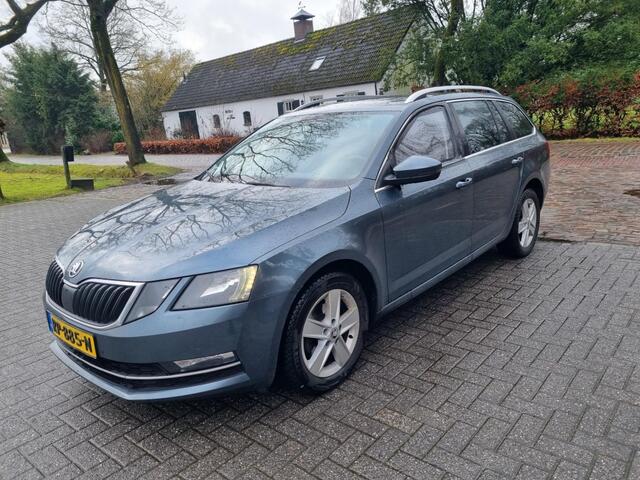 Skoda OCTAVIA Combi 1.6 TDI Grt Amb Bns