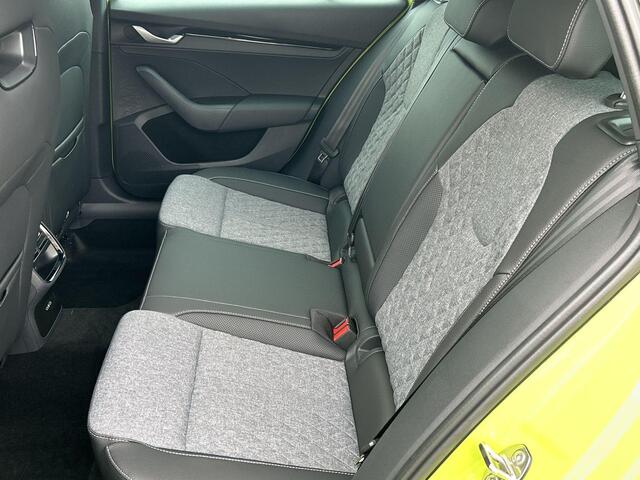 Skoda OCTAVIA Sportline Business 1.5 TSI m-HEV 110 kW / 150 PK Combi | 19'' Lichtmetalen Velgen | Trekhaak wegklapbaar | Winterpakket |