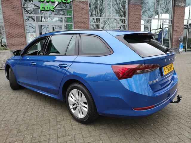 Skoda OCTAVIA Combi 1.0 TSI Business Edition Trekhaak - Getinte ruiten - Dealeronderhouden - NL auto