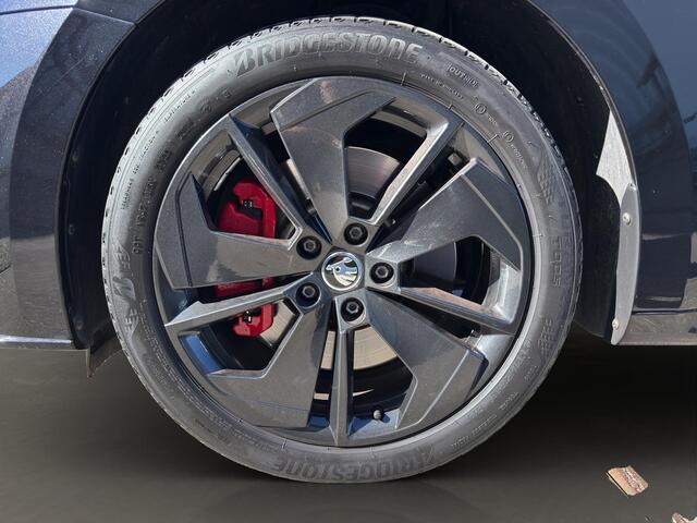 Skoda OCTAVIA Combi 1.4 TSI RS iV PHEV Business | Pano | Head-Up | Led | Stuur verw. | Parksensoren |