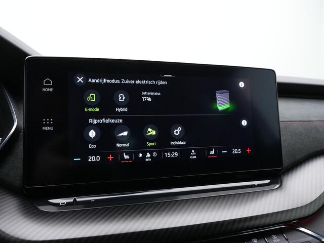 Skoda OCTAVIA Combi 1.4 TSI RS iV 245 pk PHEV | Matrix LED | Achteruitrijcamera | Stoelverwarming | Carplay | Side Assist | Keyless Entry