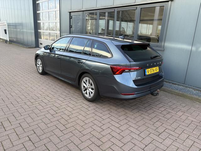 Skoda OCTAVIA Combi 1.0 TSi Sport Business VIRTUAL/SFEER/CARPLAY/PDC/TREKHAAKWEGKLAPBAAR
