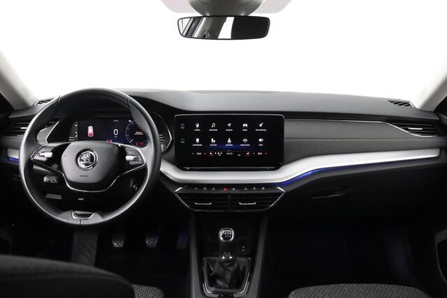 Skoda OCTAVIA Combi 1.0 TSI Business Edition Plus | Stoelverwarming | Sfeerverlichting | Carplay/Android Auto |