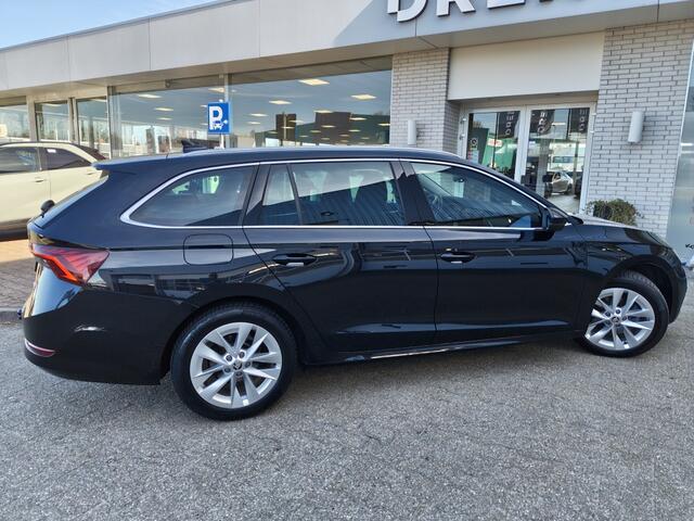 Skoda OCTAVIA Combi 1.0 e-TSI Business Edition Plus | Trekhaak | Navi | Sensoren v/a