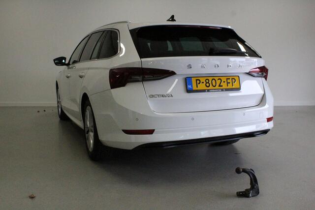 Skoda OCTAVIA Combi 1.0 TSI Business Edition Plus | AFN-TRHAAK | ACC | STOEL-VERW | CLIMA | CARPLAY | PDC-V/A | LED | DAB |