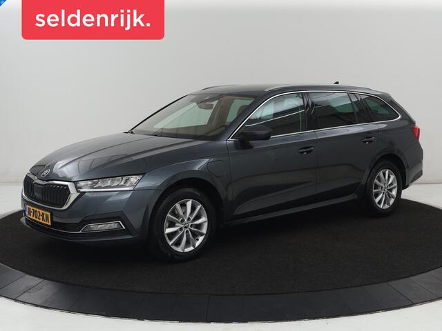 Skoda OCTAVIA 1.4 TSI iV PHEV Business Edition | Stoelverwarming | Carplay | Navigatie | Parkeerhulp | Digital Cockpit | Chrome pakket | Full LED | Climate control | Bluetooth | Cruise control | Plug In