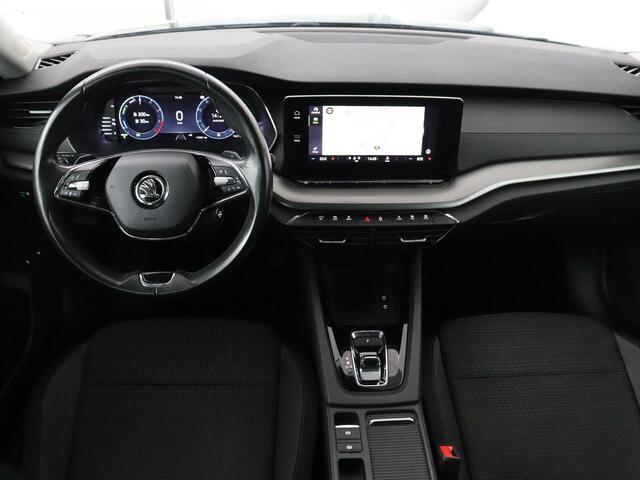 Skoda OCTAVIA 1.4 TSI iV PHEV Business Edition | Stoelverwarming | Carplay | Navigatie | Parkeerhulp | Digital Cockpit | Chrome pakket | Full LED | Climate control | Bluetooth | Cruise control | Plug In