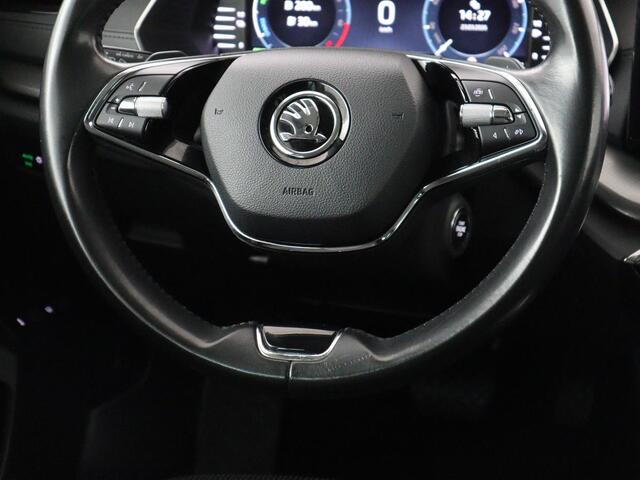 Skoda OCTAVIA 1.4 TSI iV PHEV Business Edition | Stoelverwarming | Carplay | Navigatie | Parkeerhulp | Digital Cockpit | Chrome pakket | Full LED | Climate control | Bluetooth | Cruise control | Plug In