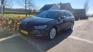 skoda-octavia-combi-1.0-e-tsi-sport
