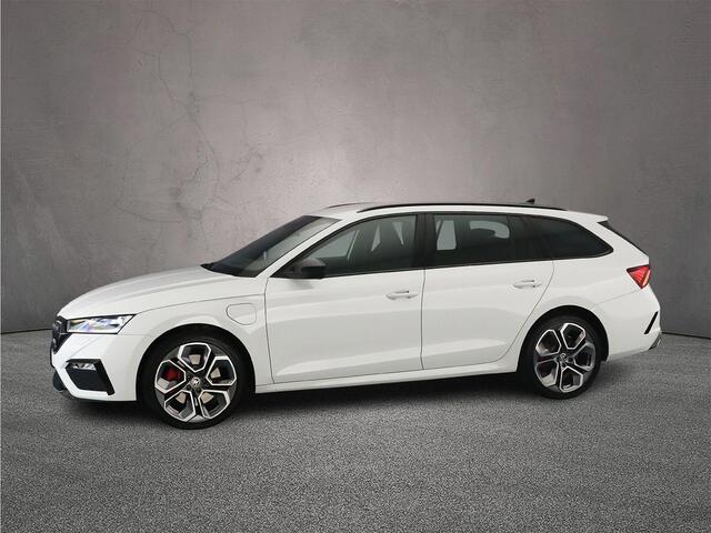 Skoda OCTAVIA Combi RS iV Business 1.4 TSI PHEV 245pk DSG Automaat Adaptive cruise control, Navigatie, Achteruitrijcamera, LED koplampen, Stoelverwarming, Parkeersensoren