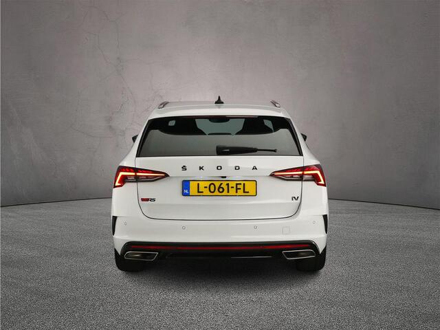 Skoda OCTAVIA Combi RS iV Business 1.4 TSI PHEV 245pk DSG Automaat Adaptive cruise control, Navigatie, Achteruitrijcamera, LED koplampen, Stoelverwarming, Parkeersensoren