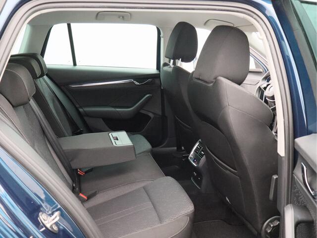 Skoda OCTAVIA Combi 1.5 e-TSI Business Edition Plus/ automaat/ zeer mooi!