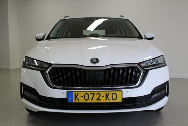 Skoda OCTAVIA Combi 1.0 e-TSI Business Edition | AFN-TRHAAK | CRUISE | E-KLEP | CLIMA | PDC-V/A | NAVIGATIE | CARPLAY | LED |
