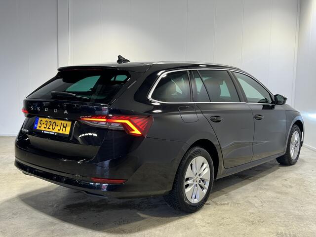 Skoda OCTAVIA Combi 1.0 TSI Ambition | Navigatie/Android/Apple Carplay | LM Velgen 16" | Voorstoelen Verwarmd | Parkeersensoren Voor en Achter | Cruise Control | Airco |