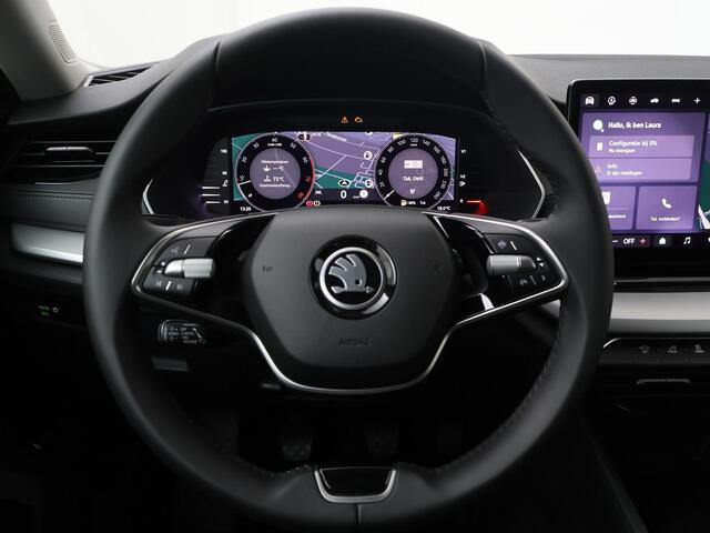 Skoda OCTAVIA Combi Business Edition Plus 1.5 TSI | Navigatie | Adaptieve cruise control | 17'' Lichtmetalen velgen | Travel Assist | Apple Carplay/Android Auto |