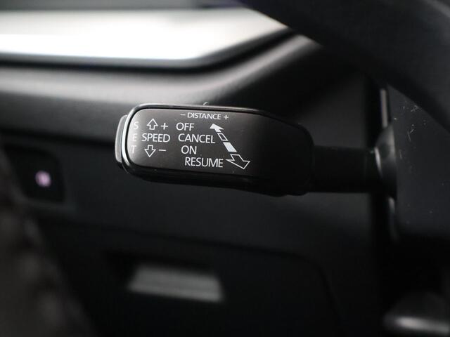 Skoda OCTAVIA Combi Business Edition Plus 1.5 TSI | Navigatie | Adaptieve cruise control | 17'' Lichtmetalen velgen | Travel Assist | Apple Carplay/Android Auto |