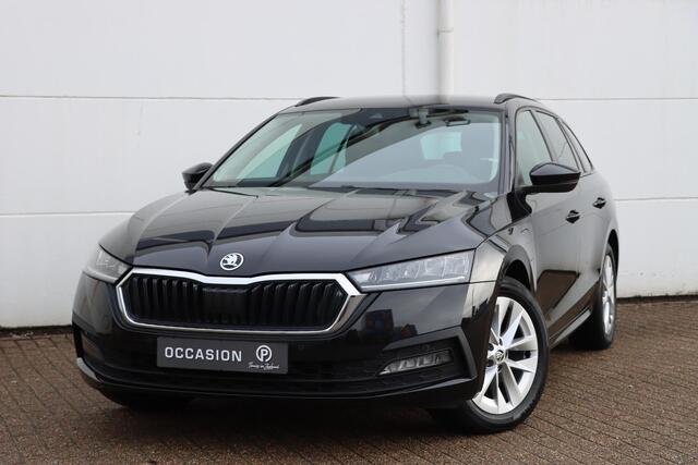 Skoda OCTAVIA Combi 1.4 TSI iV PHEV Business Edition 204pk DSG6 | Stoelverwarming | Stuurverwarming | Carplay | Clima
