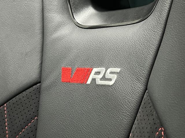 Skoda OCTAVIA Combi 1.4 TSI RS iV PHEV Business | PANO | ACC | KEYLESS | STOEL-/STUURVERWARMING | VRS |