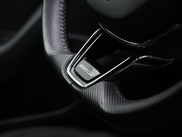 Skoda OCTAVIA 1.4 TSI 204 pk iV PHEV Sportline | Stuur-/achterbankverwarming | Parkeersensoren voor/achter | Side Assist | Keyless Entry