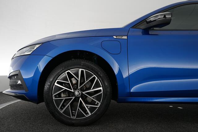 Skoda OCTAVIA Combi 1.4 TSI iV PHEV Sportline Business | Stoelverwarming