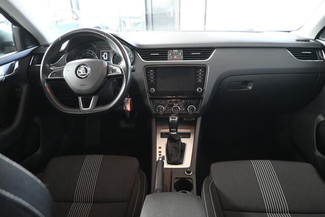 Skoda OCTAVIA Combi 1.0 TSI Automaat Greentech Ambition Business Clima Trekhaak Apple CarPlay Cruise control Pdc Goed Onderhouden Inruil Mogelijk!