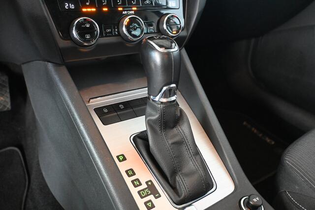 Skoda OCTAVIA Combi 1.0 TSI Automaat Greentech Ambition Business Clima Trekhaak Apple CarPlay Cruise control Pdc Goed Onderhouden Inruil Mogelijk!