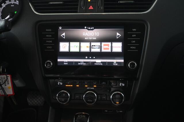 Skoda OCTAVIA Combi 1.0 TSI Automaat Greentech Ambition Business Clima Trekhaak Apple CarPlay Cruise control Pdc Goed Onderhouden Inruil Mogelijk!