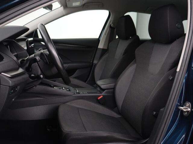 Skoda OCTAVIA 1.4 TSI iV PHEV Business Edition | Adaptive cruise | Stuurverwarming | Carplay | Navigatie | Parkeerhulp | Full LED | Climate control | Digital Cockpit | Bluetooth | Plug In